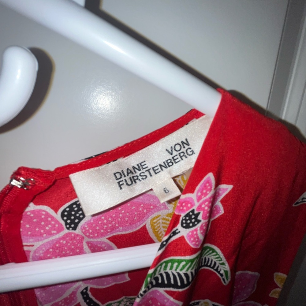 Diane Von Furstenberg Silk Crossover Jumpsuit Celebration Floral Red - Picture 5 of 5